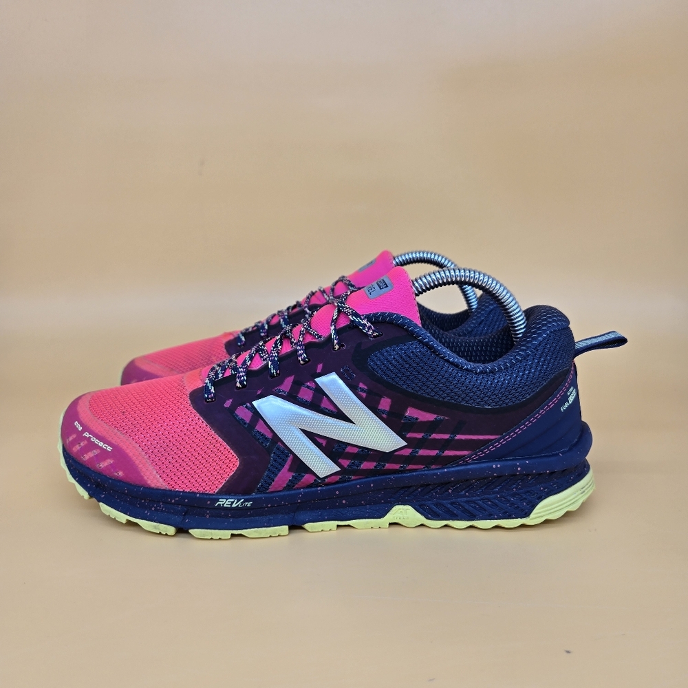 New Balance Women's Pink and Navy Running Shoes
